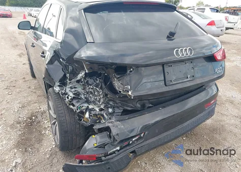 2018 Audi Q3 2.0T Premium/2.0T Sport Premium из США, поврежденный, VIN WA1JCCFS7JR025572